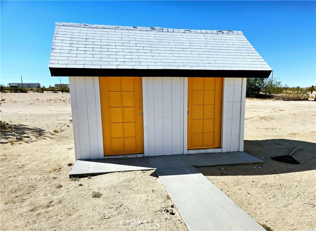 Detail Gallery Image 12 of 13 For 70995 Indian Trl, Twentynine Palms,  CA 92277 - 2 Beds | 2 Baths