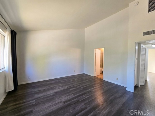 Detail Gallery Image 8 of 25 For 9525 Sylmar Ave #2,  Panorama City,  CA 91402 - 2 Beds | 2 Baths