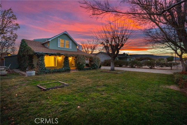 Detail Gallery Image 16 of 63 For 5542 Columbia Way, Lancaster,  CA 93536 - 4 Beds | 2/1 Baths