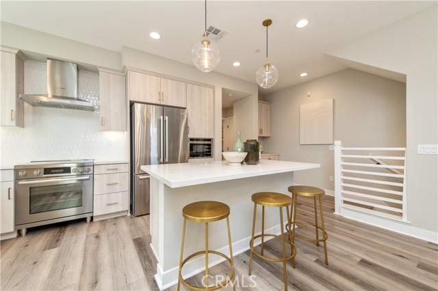 Detail Gallery Image 7 of 27 For 824 S Harbor Blvd, Santa Ana,  CA 92704 - 4 Beds | 3 Baths