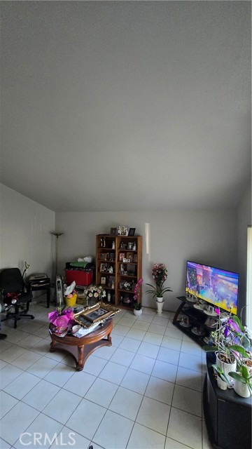 4441 Los Serranos Blvd, Chino Hills CA: https://media.crmls.org/medias/6a9014b4-1bad-4f6e-92de-34f50eb3cf4c.jpg
