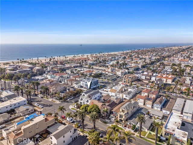 Detail Gallery Image 33 of 34 For 301 12th St, Huntington Beach,  CA 92648 - 3 Beds | 3/1 Baths