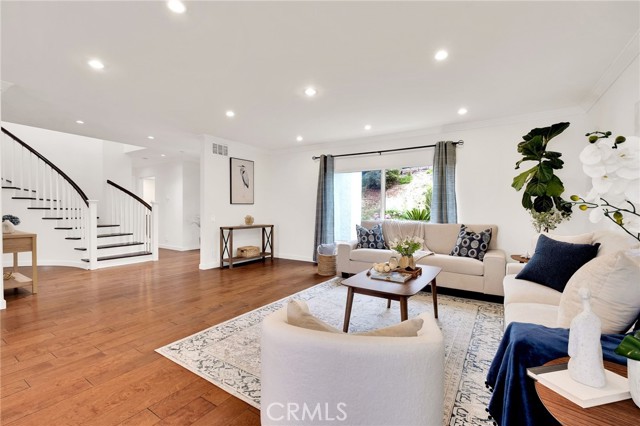 Detail Gallery Image 4 of 62 For 28631 Shire Oaks, Rancho Palos Verdes,  CA 90275 - 5 Beds | 3/1 Baths