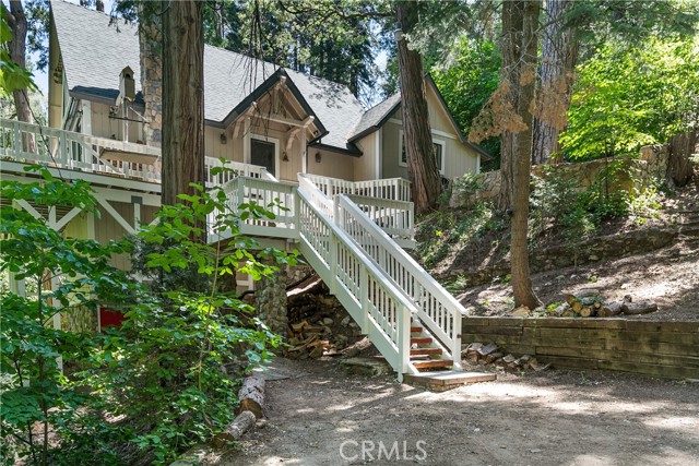 Detail Gallery Image 2 of 36 For 841 Cottage Grove Rd, Lake Arrowhead,  CA 92352 - 2 Beds | 2 Baths