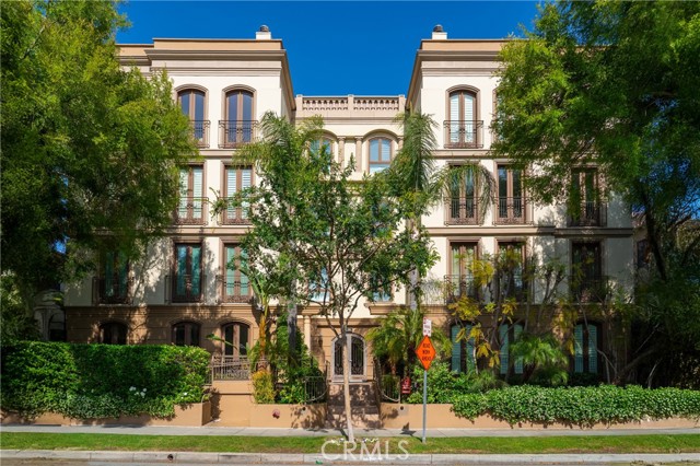 132 S Crescent DR Unit: 202