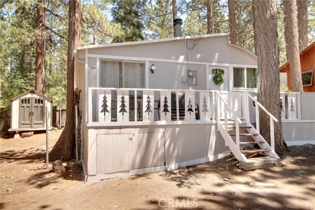 Detail Gallery Image 27 of 27 For 745 Eureka Dr, Big Bear Lake,  CA 92315 - 3 Beds | 2 Baths