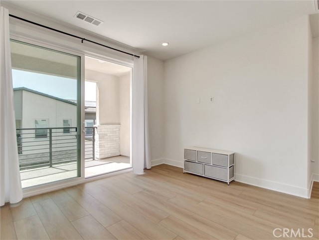 230 Sora, Irvine CA: https://media.crmls.org/medias/6a924f9f-9f90-4cfa-a30d-807dbcaf8f58.jpg