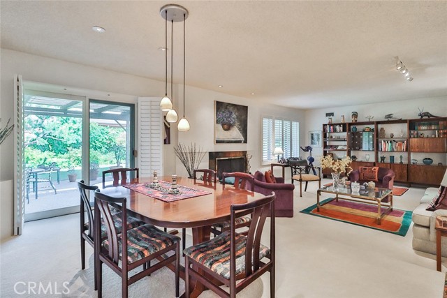 9845 Encino Avenue, Northridge CA: https://media.crmls.org/medias/6a927c63-b405-49b4-97ea-e6464d5b28ca.jpg