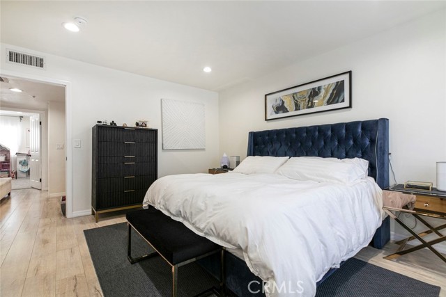 10894 Olinda Street, Sun Valley CA: https://media.crmls.org/medias/6a935906-9857-47f4-a2d6-f54b76f60c48.jpg