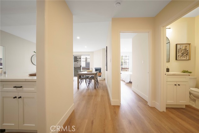 104 S Hayworth Avenue, Los Angeles CA: https://media.crmls.org/medias/6a9370c7-a8a7-435d-98ed-29d1e4c8f4c3.jpg
