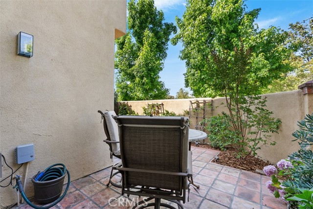 2303 Paseo Circulo, Tustin CA: https://media.crmls.org/medias/6a93ecad-2a90-4c35-b29e-c3f6b502017f.jpg