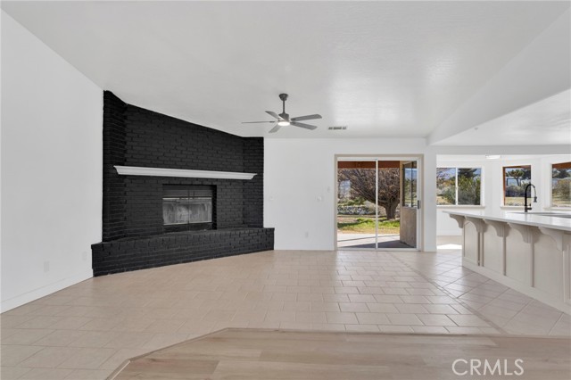 Detail Gallery Image 10 of 71 For 329 Lindero Rd, Pinon Hills,  CA 92372 - 7 Beds | 4 Baths