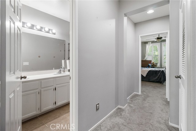24120 Victoria Ln, Valencia CA: https://media.crmls.org/medias/6a945363-4ee3-4ddf-945f-0cda6ee5dfcc.jpg