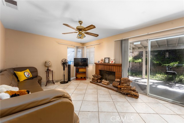 Detail Gallery Image 9 of 16 For 9656 Pebble Brook Dr, Moreno Valley,  CA 92557 - 4 Beds | 3 Baths