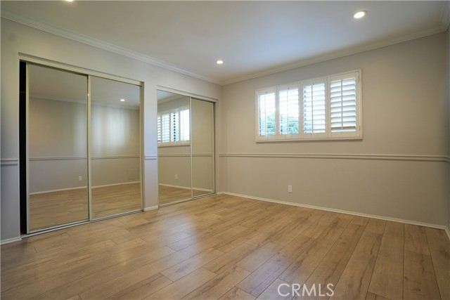 635 East Elmwood Avenue, 204 photo 12
