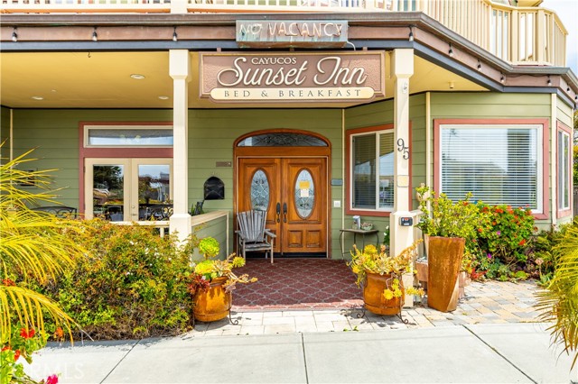 95 S Ocean Avenue, Cayucos CA: https://media.crmls.org/medias/6a95b548-365a-473b-a4ef-e43cb7d8d846.jpg