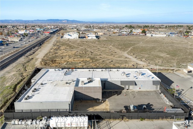 Image 47 of 54 For 44211 Yucca