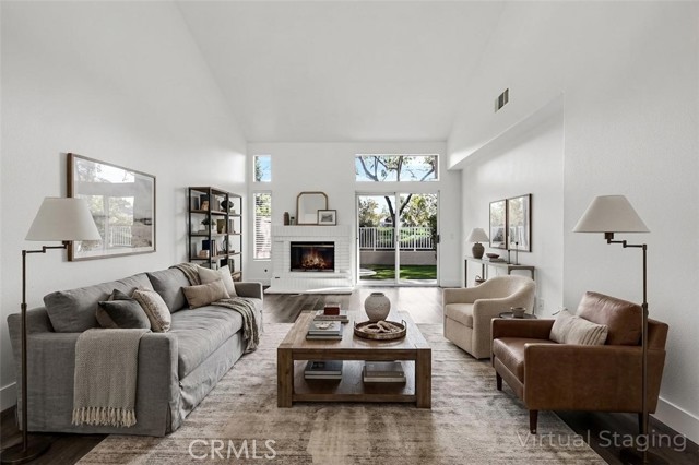 Detail Gallery Image 4 of 35 For 28 Cascada, Rancho Santa Margarita,  CA 92688 - 3 Beds | 2/1 Baths