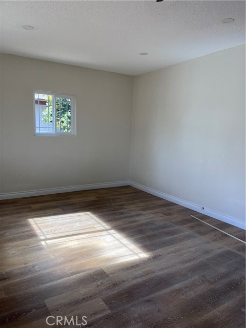 Detail Gallery Image 3 of 6 For 2853 6th St #1,  Los Angeles,  CA 90023 - 3 Beds | 1 Baths