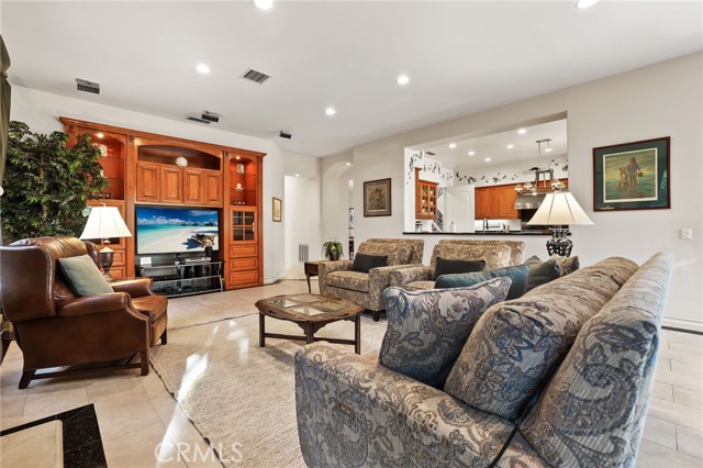 Detail Gallery Image 12 of 75 For 1731 Vista Lomitas, Fullerton,  CA 92831 - 5 Beds | 5/1 Baths