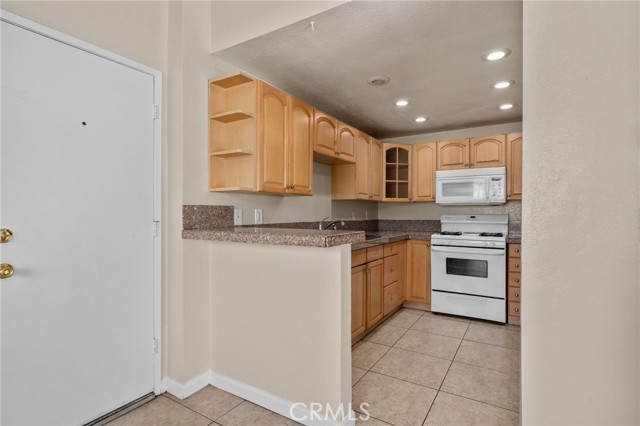 Detail Gallery Image 14 of 31 For 282 Parkview Dr, Lake Elsinore,  CA 92530 - 2 Beds | 1 Baths