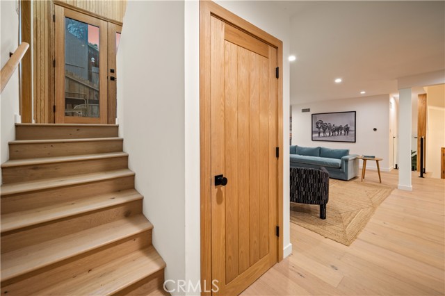 Detail Gallery Image 13 of 24 For 3947 Sumac Dr, Sherman Oaks,  CA 91403 - 4 Beds | 4/1 Baths