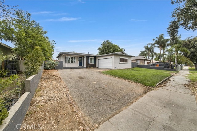 Detail Gallery Image 2 of 29 For 3625 Ross St, Riverside,  CA 92503 - 4 Beds | 2 Baths