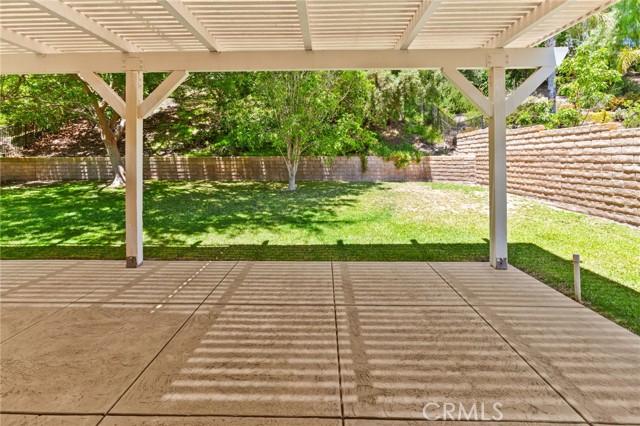 2311 Gillingham Circle, Thousand Oaks CA: https://media.crmls.org/medias/6a98629e-face-4aec-9183-37147066b244.jpg