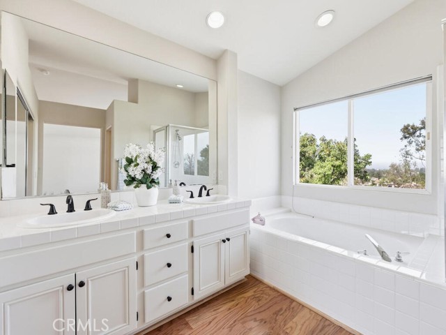 Detail Gallery Image 31 of 58 For 18 Hawk Hill, Mission Viejo,  CA 92692 - 4 Beds | 3 Baths