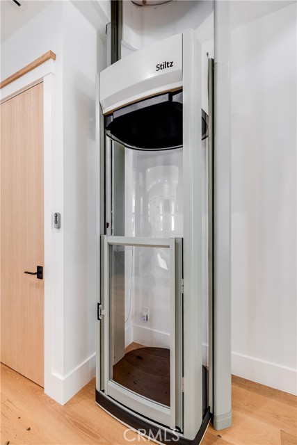 4365 Kraft Avenue, Studio City CA: https://media.crmls.org/medias/6a990dcd-0bb6-4b88-a678-491bcea69367.jpg