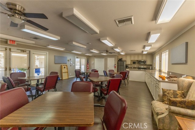 Detail Gallery Image 48 of 66 For 1295 S Cawston Ave #433,  Riverside,  CA 92545 - 1 Beds | 1 Baths