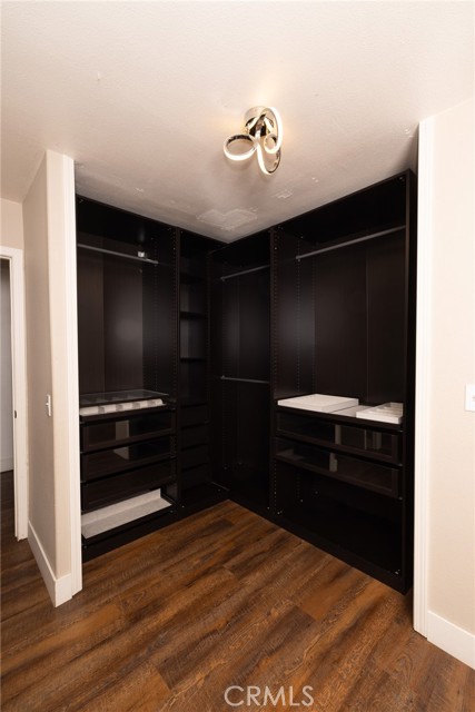 5760 Falling Leaf Lane, Jurupa Valley CA: https://media.crmls.org/medias/6a9a9260-e24a-413f-9de0-4efeded894e9.jpg