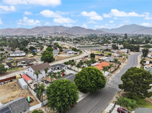 8963 Bold Ruler Lane, Jurupa Valley CA: https://media.crmls.org/medias/6a9ac215-9d4d-4d96-a2a2-ce4b84a13681.jpg