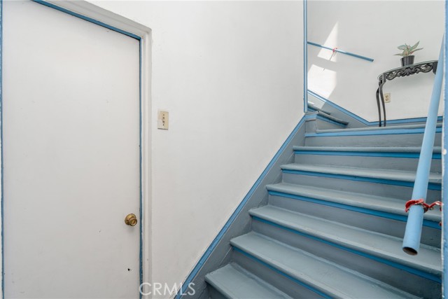 Detail Gallery Image 2 of 12 For 1501 E 21st St, Los Angeles,  CA 90011 - 3 Beds | 1/2 Baths