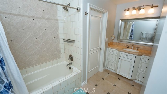 2611 Ruhland Avenue, Redondo Beach, California 90278, 2 Bedrooms Bedrooms, ,2 BathroomsBathrooms,Residential,Sold,Ruhland,PW22119568