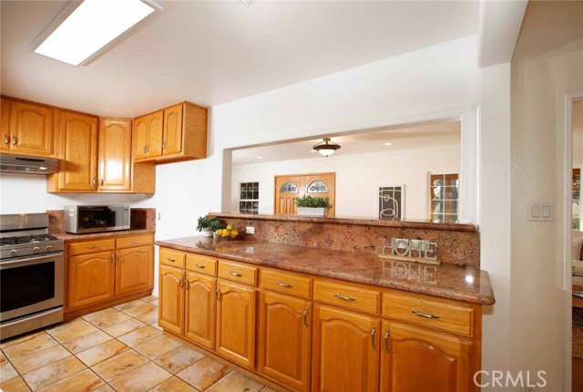 Detail Gallery Image 13 of 38 For 1410 Grandview Ave, Glendale,  CA 91201 - 3 Beds | 2/1 Baths