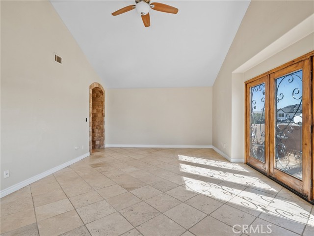 18160 Harbor Drive, Victorville CA: https://media.crmls.org/medias/6a9c7610-7507-4a59-81ce-68fa796e19d2.jpg