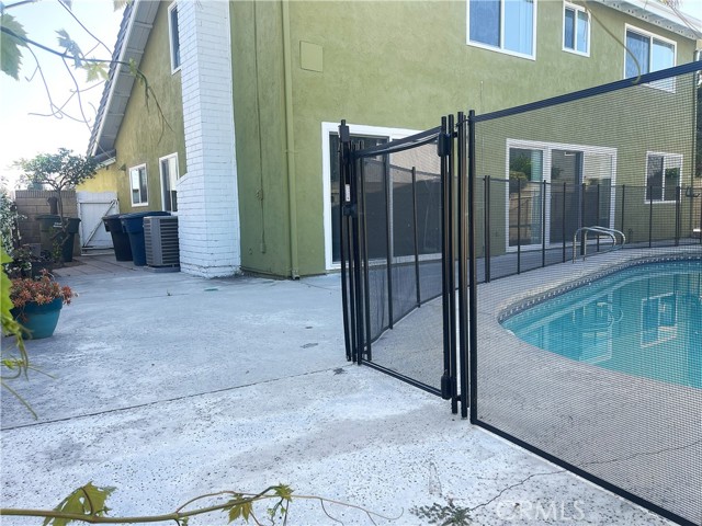 Detail Gallery Image 31 of 33 For 12237 Christopher Ln, Cerritos,  CA 90703 - 4 Beds | 3 Baths