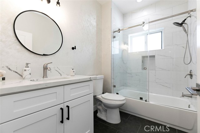 Detail Gallery Image 24 of 52 For 9124 N Nilo Ln, Panorama City,  CA 91402 - 4 Beds | 3/1 Baths