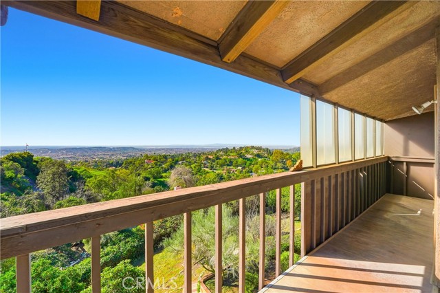 Detail Gallery Image 12 of 63 For 1616 Kanola Rd, La Habra Heights,  CA 90631 - 2 Beds | 3 Baths