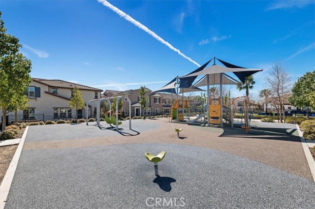 Detail Gallery Image 38 of 53 For 15699 Slowik Ct, Fontana,  CA 92336 - 4 Beds | 3/1 Baths