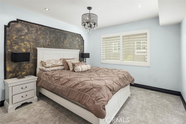 Detail Gallery Image 4 of 26 For 1121 N Olive Dr #209,  West Hollywood,  CA 90069 - 2 Beds | 2 Baths