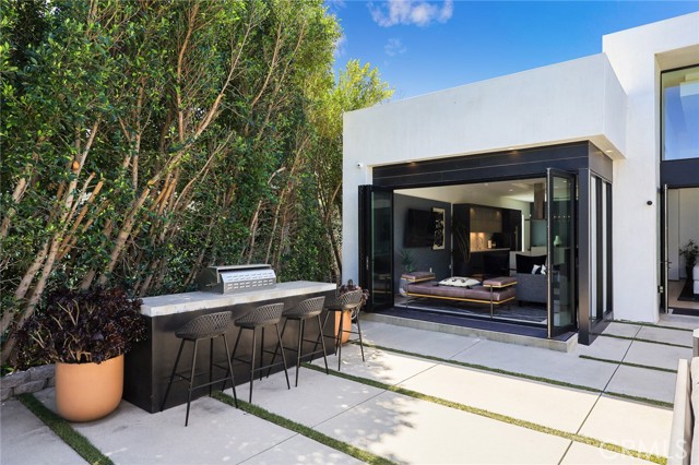 Detail Gallery Image 32 of 53 For 7139 Macapa, Los Angeles,  CA 90068 - 4 Beds | 5 Baths