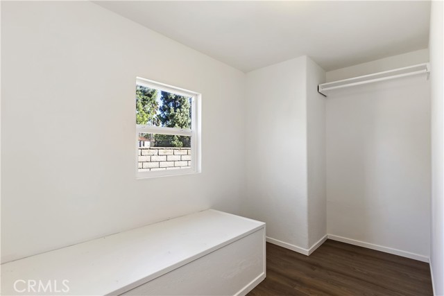 700 E Washington Street, Colton CA: https://media.crmls.org/medias/6a9ec3f2-fa18-4370-9847-652fbda48396.jpg
