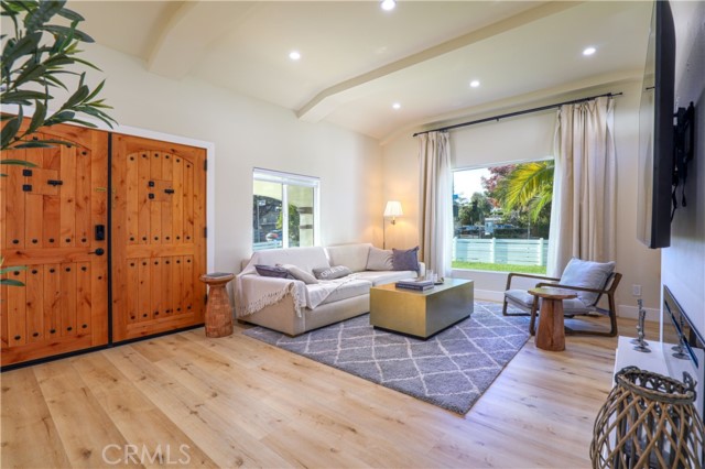 12426 Idaho Avenue, Los Angeles CA: https://media.crmls.org/medias/6a9f47b5-9db0-4722-a221-f40e3c9e8077.jpg