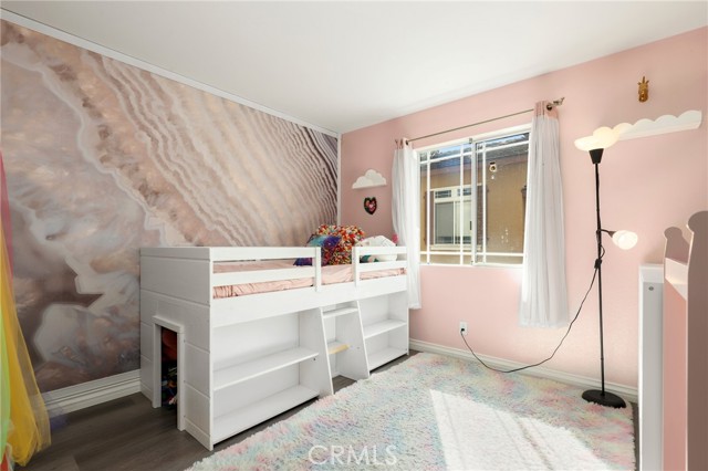 Image 16 of 16 For 33 Chadron  