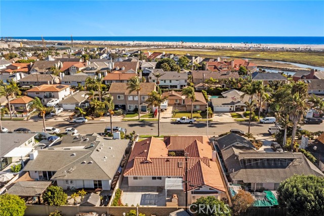 9351 Leilani Dr, Huntington Beach CA: https://media.crmls.org/medias/6aa11d34-1d7e-47ec-aa49-457c68efc78c.jpg