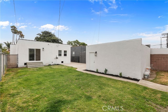 6239 Cimarron Street, Los Angeles CA: https://media.crmls.org/medias/6aa1e1dd-08a1-40f2-9ec0-bca6b8c7d537.jpg