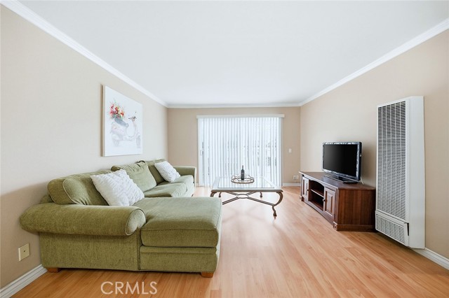 Detail Gallery Image 5 of 22 For 637 Atlantic #3,  Long Beach,  CA 90802 - 2 Beds | 2 Baths