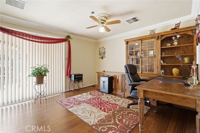 Detail Gallery Image 27 of 44 For 29952 Louis Ave, Canyon Country,  CA 91351 - 5 Beds | 4 Baths